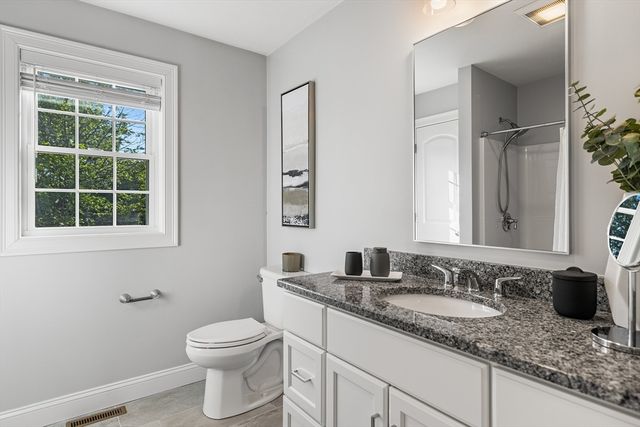 19 Green St, Berkley, MA 02779
