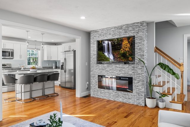 19 Green St, Berkley, MA 02779