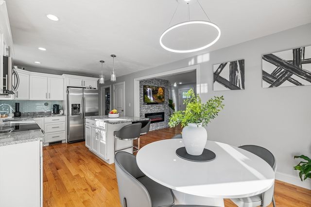 19 Green St, Berkley, MA 02779