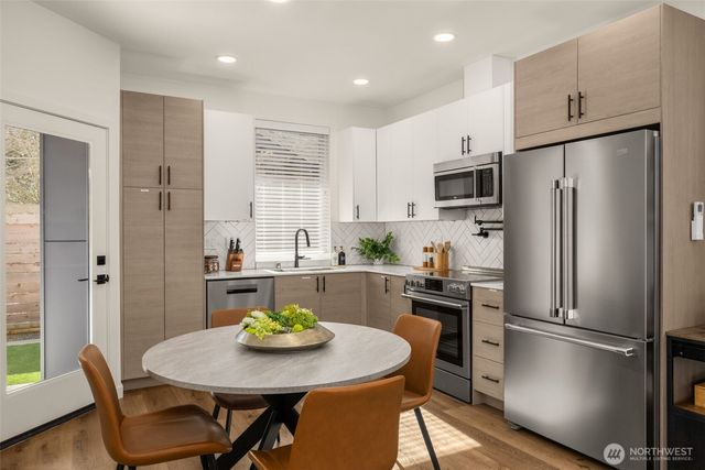 1405 N 103rd Street, Seattle, WA 98133