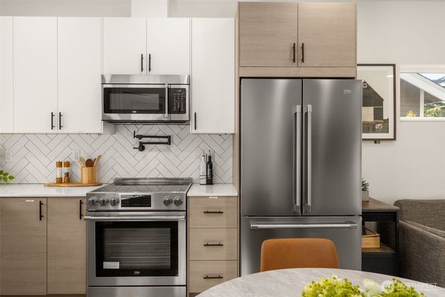 1405 N 103rd Street, Seattle, WA 98133