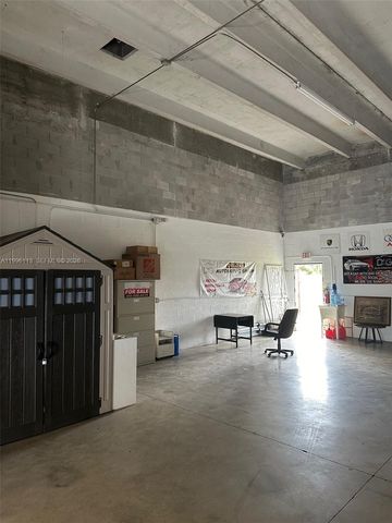 12450 NW 38th Ave A12450, Opa-locka, FL 33054