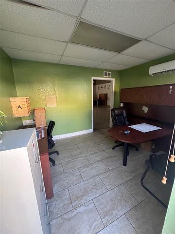 12450 NW 38th Ave A12450, Opa-locka, FL 33054
