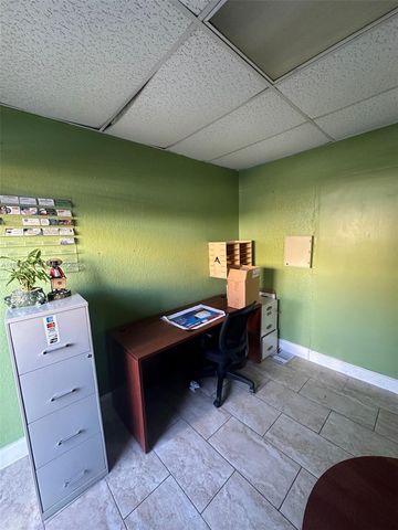 12450 NW 38th Ave A12450, Opa-locka, FL 33054