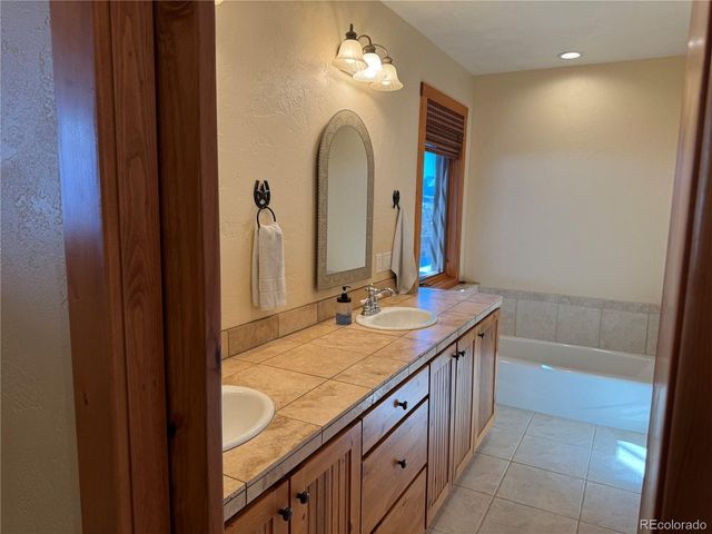 680 Ridge Rd, Westcliffe, CO 81252