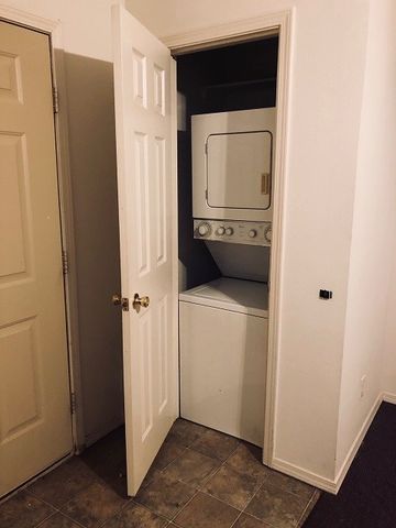 1782 N Gregg Avenue, Fayetteville, AR 72703