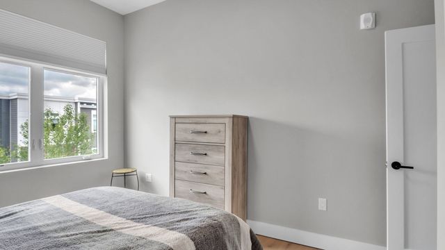 60 Cross St E 318, Somerville, MA 02145
