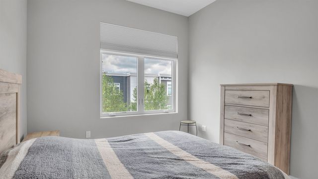 60 Cross St E 318, Somerville, MA 02145