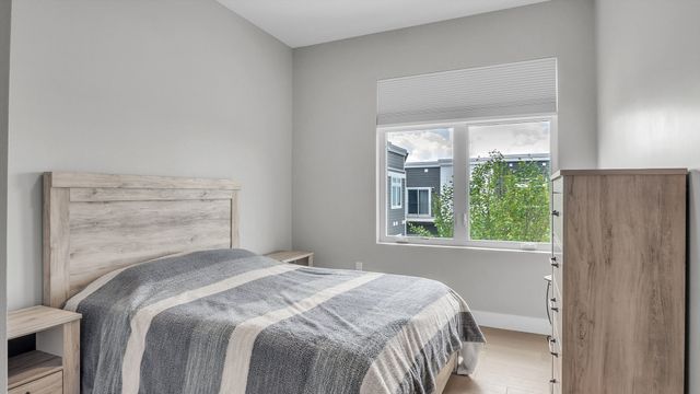 60 Cross St E 318, Somerville, MA 02145