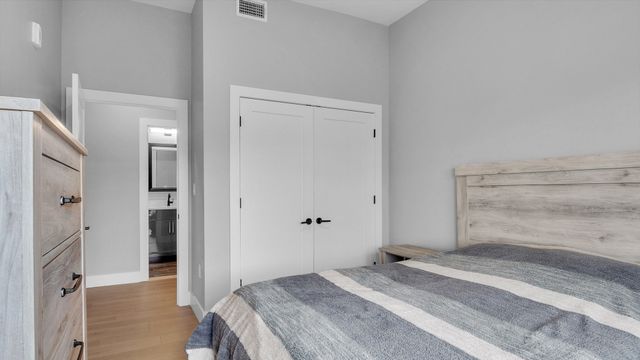 60 Cross St E 318, Somerville, MA 02145