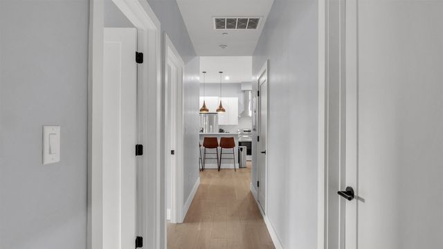 60 Cross St E 318, Somerville, MA 02145