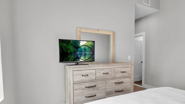 60 Cross St E 318, Somerville, MA 02145