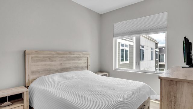 60 Cross St E 318, Somerville, MA 02145