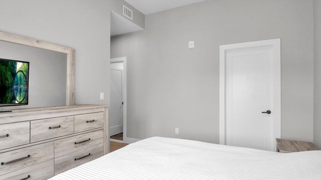 60 Cross St E 318, Somerville, MA 02145