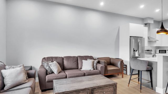 60 Cross St E 318, Somerville, MA 02145