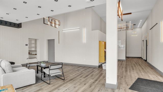 60 Cross St E 318, Somerville, MA 02145