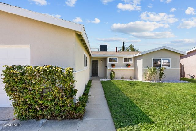 512 E Lingard Street, Lancaster, CA 93535