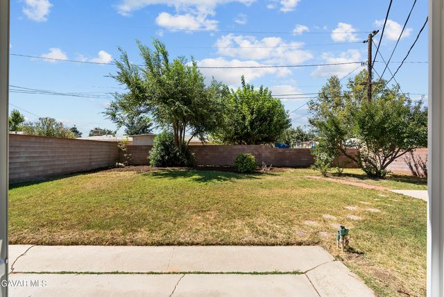 512 E Lingard Street, Lancaster, CA 93535