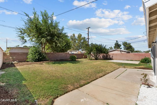 512 E Lingard Street, Lancaster, CA 93535