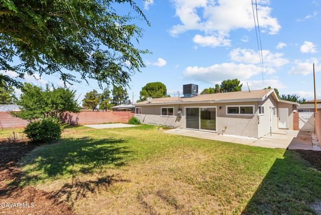 512 E Lingard Street, Lancaster, CA 93535