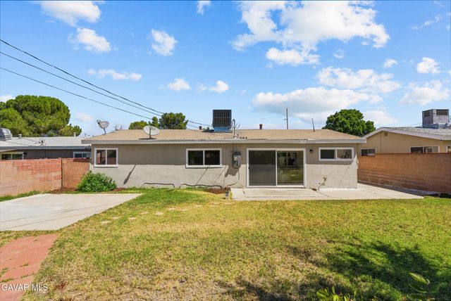 512 E Lingard Street, Lancaster, CA 93535