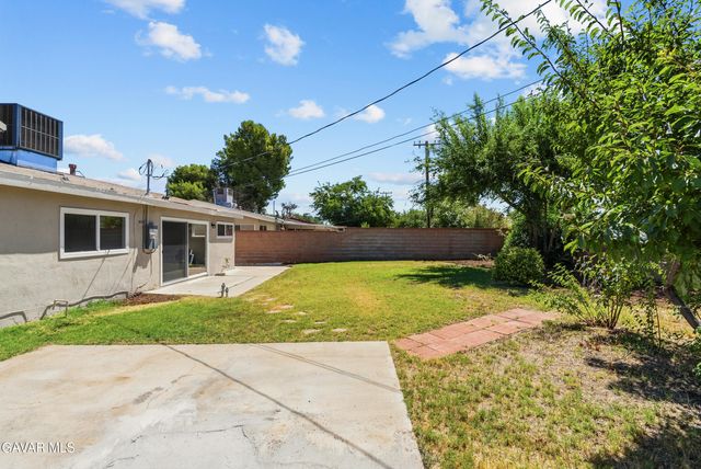 512 E Lingard Street, Lancaster, CA 93535