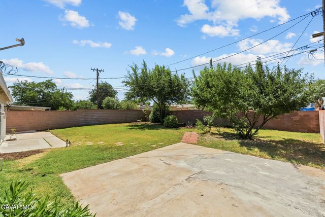 512 E Lingard Street, Lancaster, CA 93535