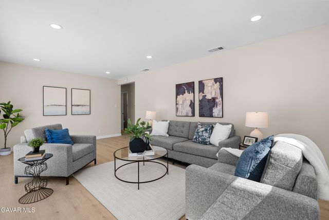 512 E Lingard Street, Lancaster, CA 93535