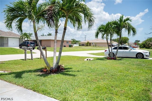 4530 SW 7th PL A+B, Cape Coral, FL 33914