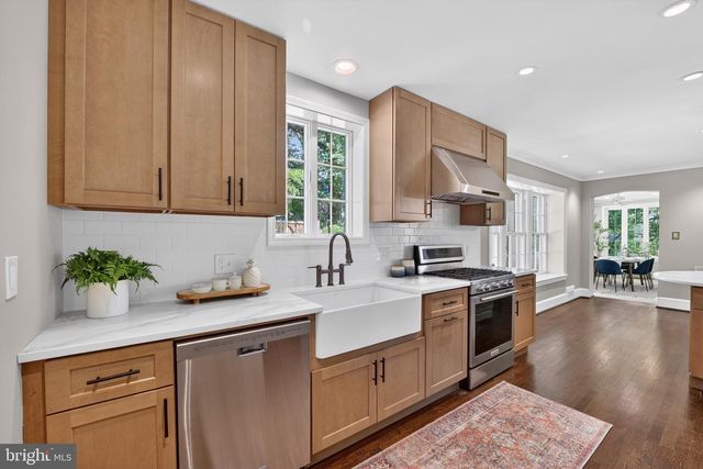 7504 SUMMIT AVE, Chevy Chase, MD 20815