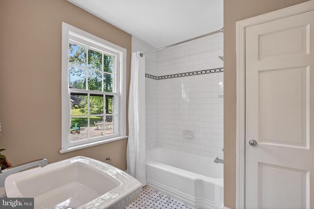 7504 SUMMIT AVE, Chevy Chase, MD 20815
