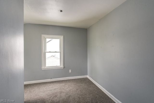 1090 Greenwood Avenue, Akron, OH 44320