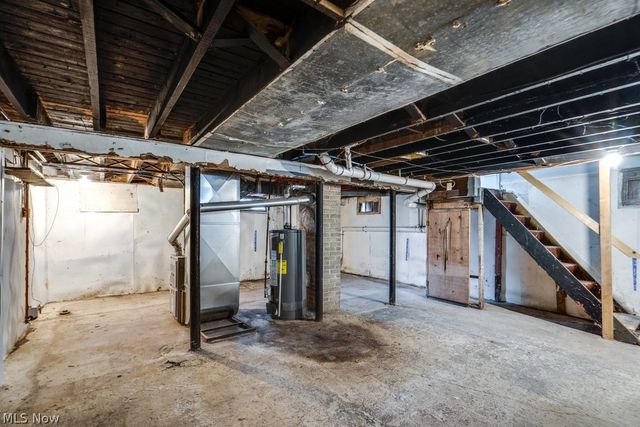 1090 Greenwood Avenue, Akron, OH 44320