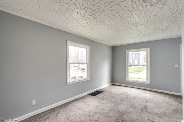1090 Greenwood Avenue, Akron, OH 44320