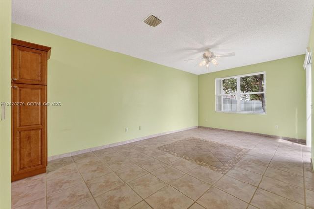 15657 NW 12th Mnr, Pembroke Pines, FL 33028