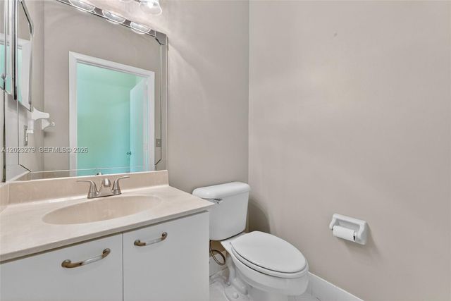 15657 NW 12th Mnr, Pembroke Pines, FL 33028