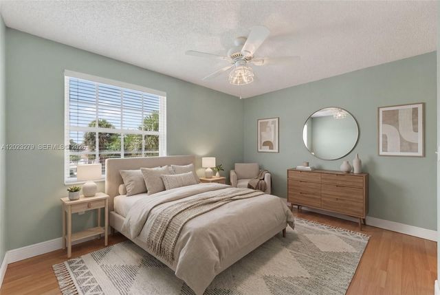 15657 NW 12th Mnr, Pembroke Pines, FL 33028