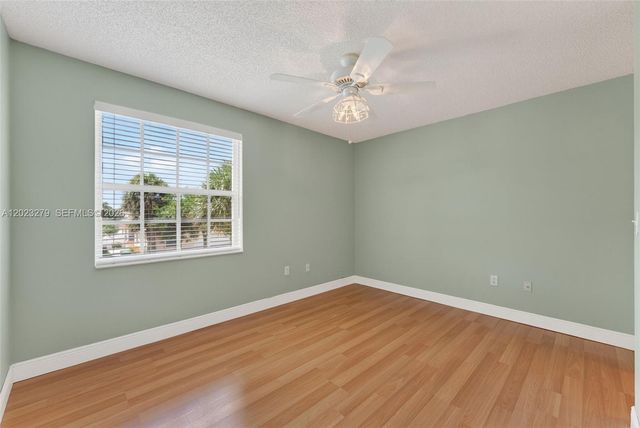 15657 NW 12th Mnr, Pembroke Pines, FL 33028