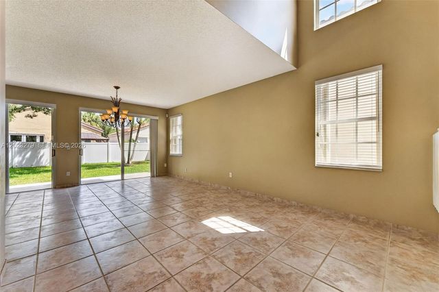 15657 NW 12th Mnr, Pembroke Pines, FL 33028