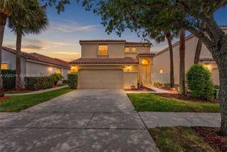 15657 NW 12th Mnr, Pembroke Pines, FL 33028