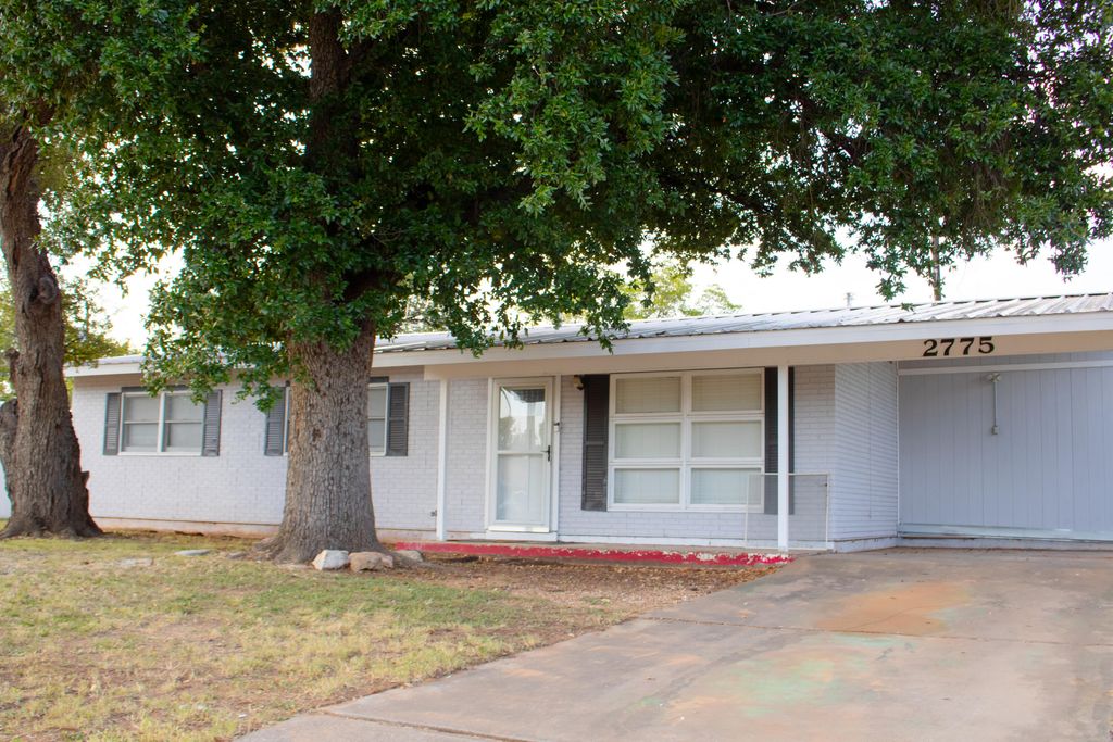 Image 1 of property listing at 2775 Oxford Avenue, San Angelo, TX 76904