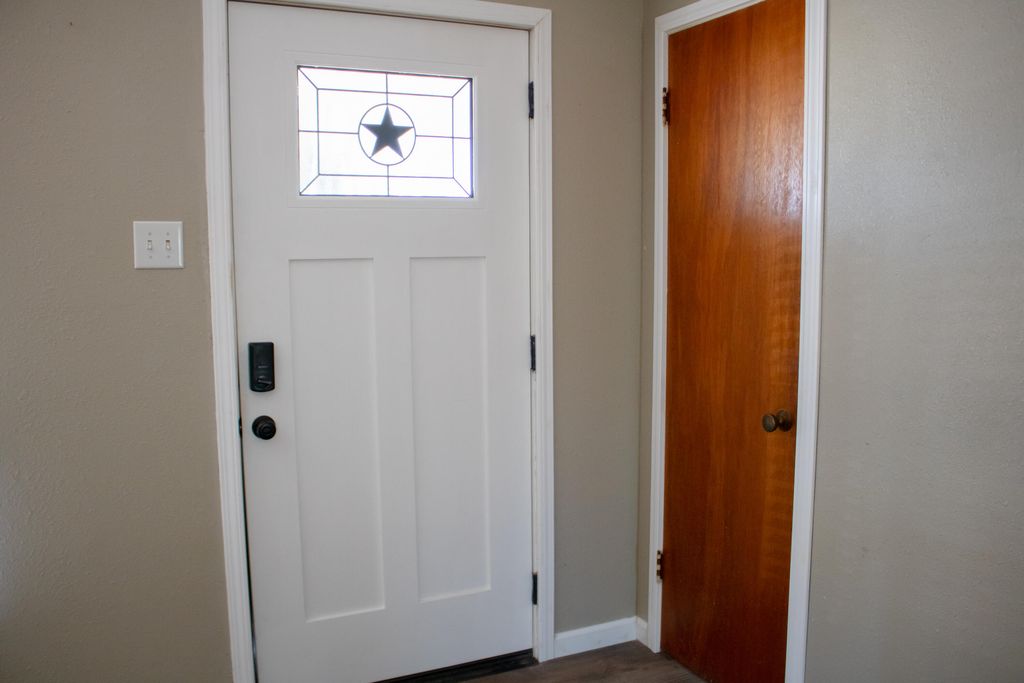 Image 3 of property listing at 2775 Oxford Avenue, San Angelo, TX 76904