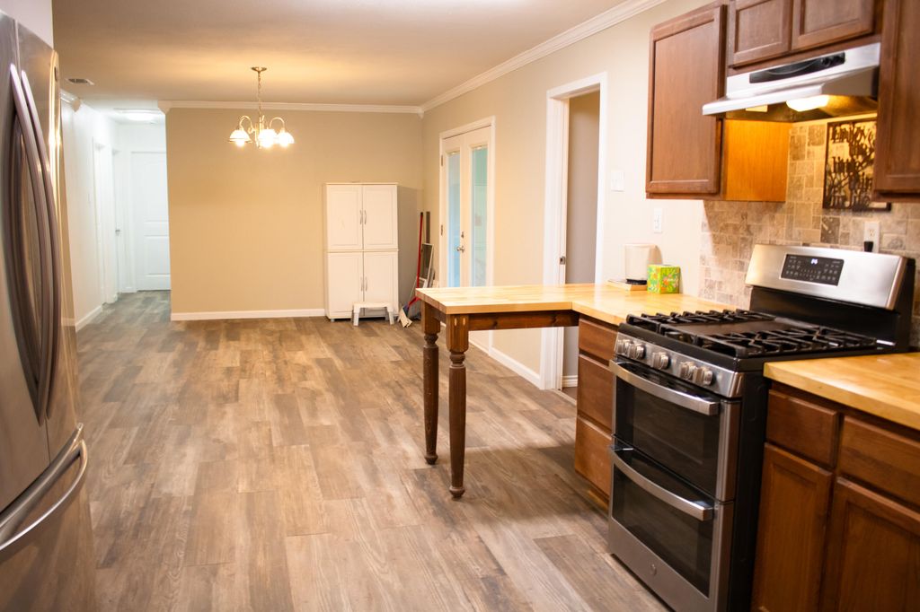 Image 4 of property listing at 2775 Oxford Avenue, San Angelo, TX 76904