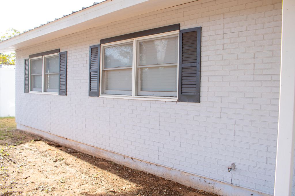 Image 8 of property listing at 2775 Oxford Avenue, San Angelo, TX 76904