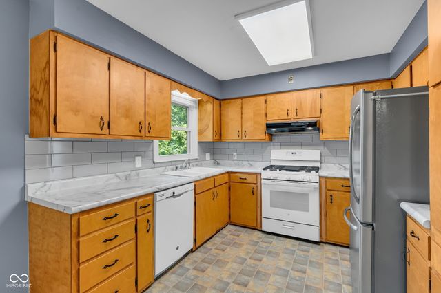 8 Paradise Lane, Greencastle, IN 46135