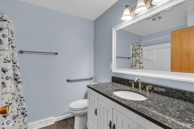 8 Paradise Lane, Greencastle, IN 46135