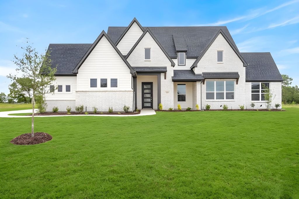 129 Aiden Drive, Waxahachie, TX 75165
