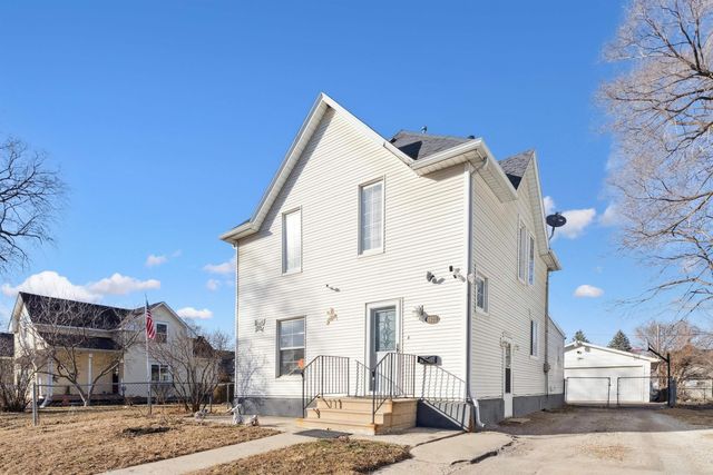 1421 Mulberry St Street, Waterloo, IA 50703