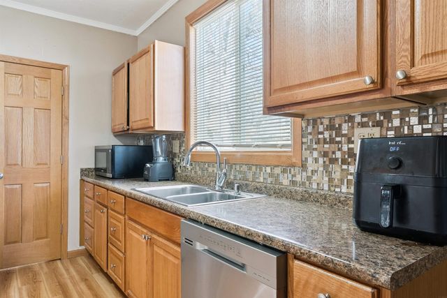 1421 Mulberry St Street, Waterloo, IA 50703