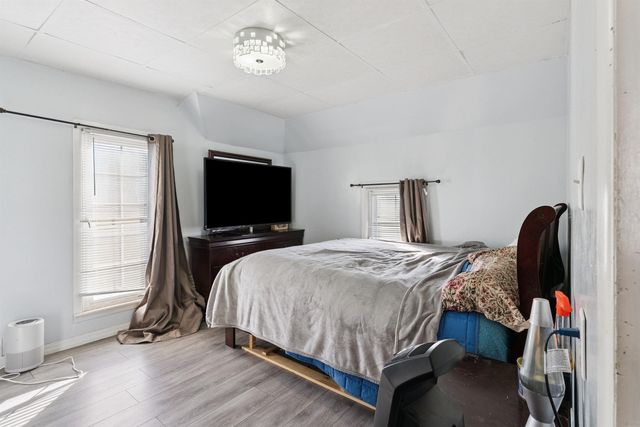 1421 Mulberry St Street, Waterloo, IA 50703